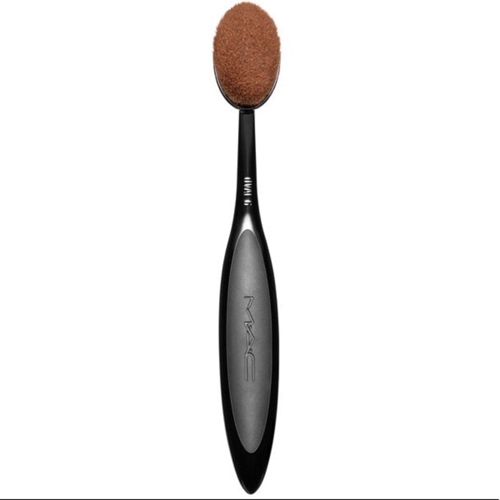 MAC Cosmetics Oval 6 Brush, NEW | Contour/Blending